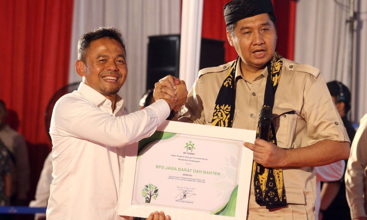 Serah Terima 1.080 Kunci Rumah Subsidi Masyarakat Berpenghasilan Rendah