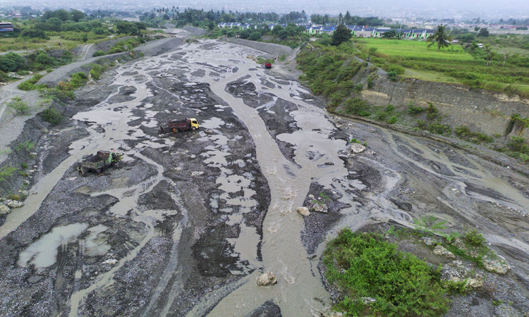 Ancaman Abrasi Sungai di Palu