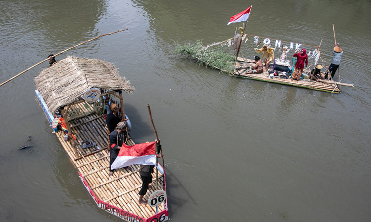 Festival Gethek Tebar Mina di Bengawan Solo, Warga Nostalgia Transportasi Sungai