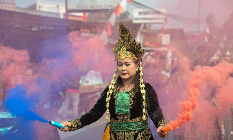 Ribuan Warga Meriahkan Kirab Budaya Nusantara di Sleman, Angkat Tradisi dan Persatuan