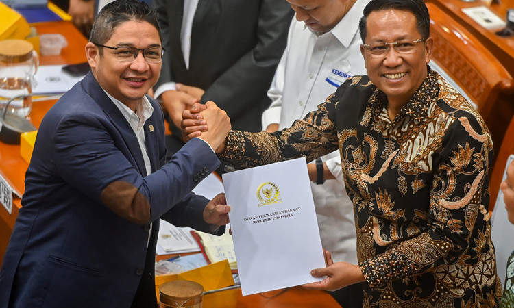 Raker Komisi VIII DPR Bahas RUU Penyelenggaraan Haji