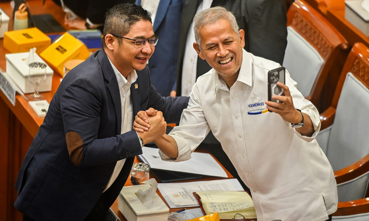 Raker Komisi VIII DPR Bahas RUU Penyelenggaraan Haji