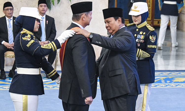 Presiden Prabowo Berikan Bintang Jasa dan Kehormatan