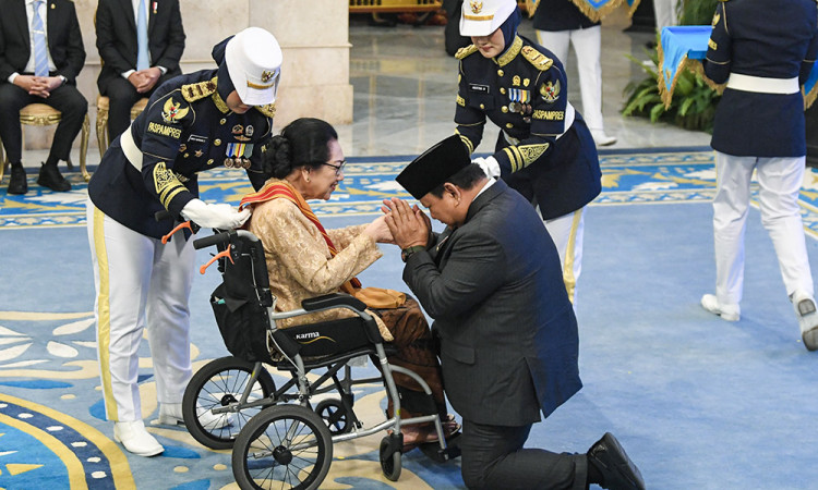Presiden Prabowo Berikan Bintang Jasa dan Kehormatan