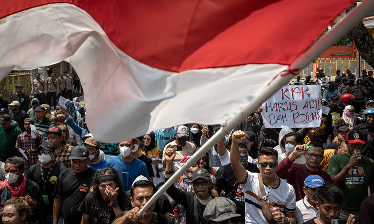 Pengamanan Aksi Kirim Surat Massal ke KPK di Pati