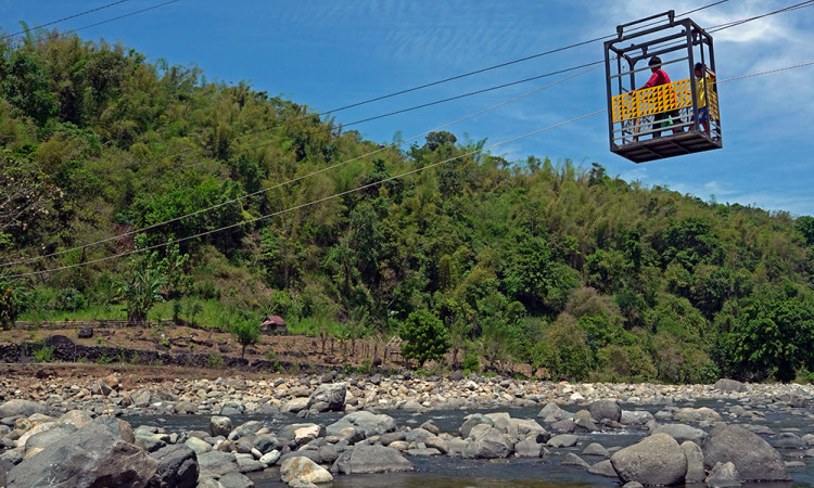 Gondola Penghubung Antar Dusun