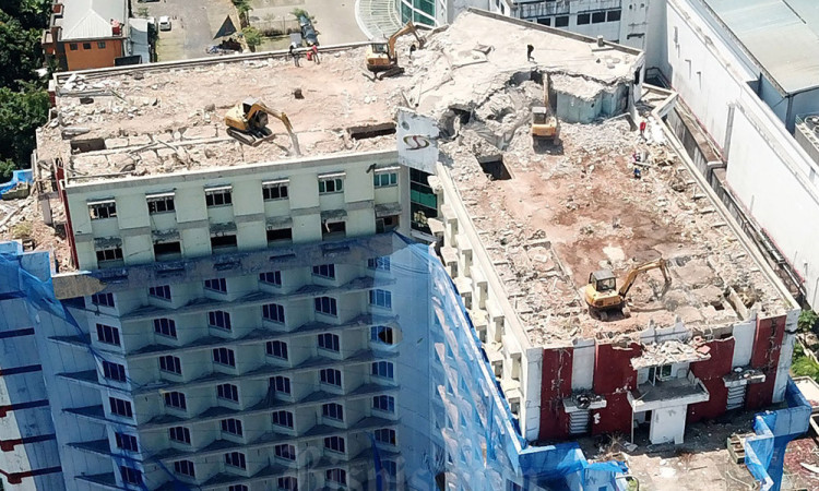 Bangunan Hotel 12 Lantai Dibongkar, Proyek Mal Baru Siap Digarap