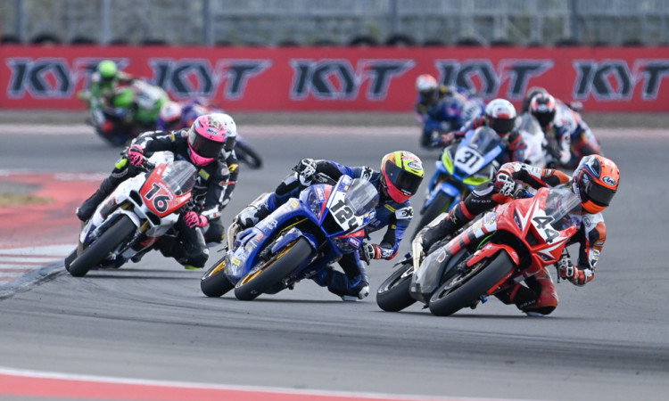 Sesi kualifikasi AP250 ARRC Mandalika 2025