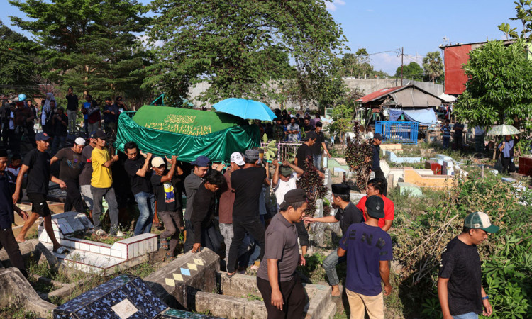Pemakaman Korban Kericuhan DPRD Kota Makassar