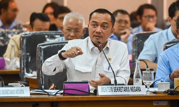 Raker Komisi XIII DPR dengan Mensesneg