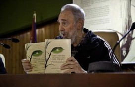 Fidel Castro terbitkan dua memoar 