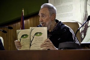 Fidel Castro terbitkan dua memoar 