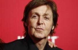 PAUL Mc CARTNEY: The Beatles Bubar Bukan Karena Yoko Ono!