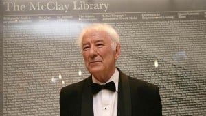 Penyair Seamus Heaney Wafat