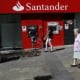 Santander Spanyol Beli Saham Bank of Shanghai