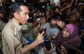 Jokowi Kabur Naik Bajaj