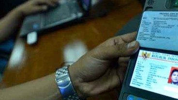 Bikin KTP, KK Akta Lahir Gratis, Pendapatan DKI Berkurang Rp11 Miliar