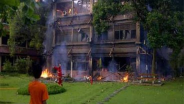 Gedung C Fisip UI Terbakar, Diduga Karena Korsleting AC