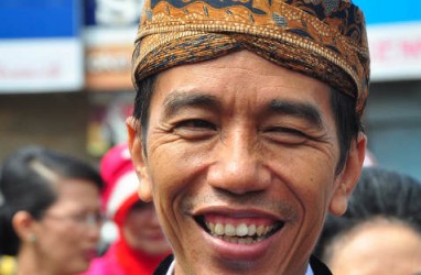 Pantau Jalan Rusak, Jokowi Blusukan Pakai Land Cruiser