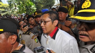 Anas Ditahan KPK, Dilempar Telur Pas di Kepala, Siapa Pelakunya