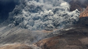 Gunung Sinabung Meletus, Medan Hujan Abu