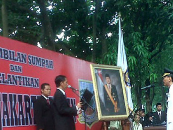 Jokowi Lantik Walikota Jakut di Lokasi Bermasalah