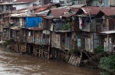 Normalisasi Sungai Ditarget Tuntas Tahun Ini,  Ahok Usir Warga di Bantaran