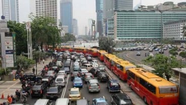 Jokowi Resmikan Operasional 30 Unit Bus Transjakarta Baru