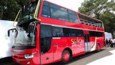 Naik Bus Tingkat Keliling Jakarta, Jokowi: Rasanya Seperti di London