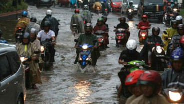 Arus Lalin Tersendat, Inilah Lokasi Banjir di Jakarta