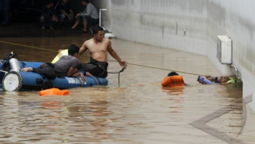 Banjir Jakarta: Warga Karet Tengsin Belum Terima Bantuan