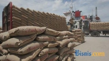 Dampak Banjir, Penjualan Semen Anjlok