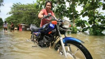 Terminal Induk Jati, Kudus, Lumpuh Total Akibat Banjir