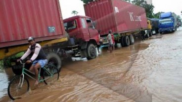 Banjir Pantura Jabar, Pengusaha Transportasi Rugi Rp15 Miliar/Hari