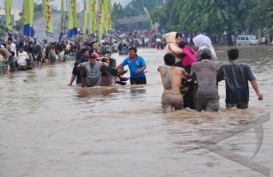 BII Bantu Korban Banjir Jakarta