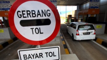 Tol Cipularang Ambles, Kendaraan Golongan II Dilarang Hingga Jumat (31/1)