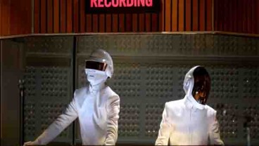 Daft Punk Boyong Penghargaan Tertinggi Grammy Award 2014