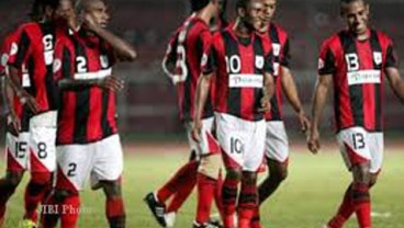 Indonesia Super League: Persipura Gemilang, Boban Pahlawan Bandung Raya