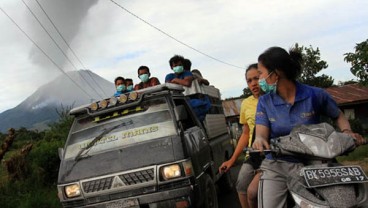 Sinabung Meletus, Pengungsi dari 16 Desa Boleh Pulang