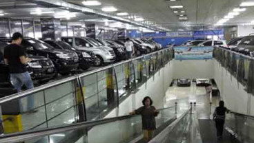 Bursa Mobil Bekas WTC Mangga Dua, Penjualan 'Amblas' 15,4%