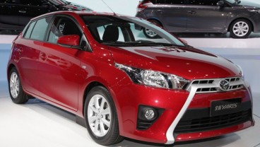 Kupu-kupu Malam Sabet Kontes Yaris Show Off