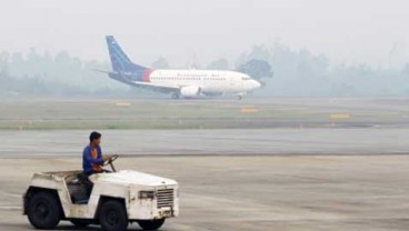 Kabut Asap, Jarak Pandang Bandara Pekanbaru Tinggal 1.500 Meter