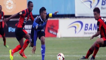 ISL 2014: Persipura Tertahan Persepam MU Di Kandang