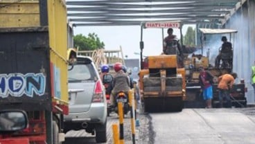 JELAJAH PANTURA: Lubang Jalan yang Ditambal Mulai Mengelupas Lagi