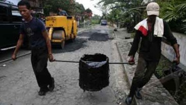 Jalan Pantura Jatim Ditambal, Timbulkan Macet 2 KM