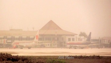 Ini Kondisi Bandara Adi Soemarmo yang Ditutup Abu Vulkanik