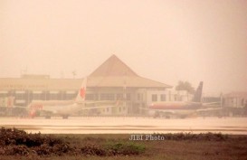 Ini Kondisi Bandara Adi Soemarmo yang Ditutup Abu Vulkanik