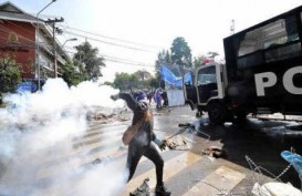 Polisi Thailand & Demonstran Bentrok, 3 Orang Terluka