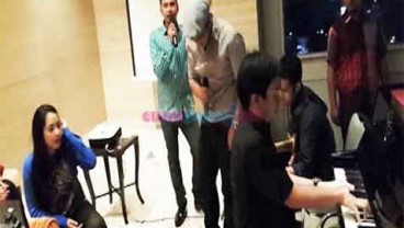 Raffi Ahmad 'Tertangkap Kamera' di Apartemen Nagita Slavina