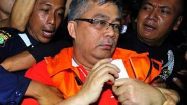 Sengketa Pilgub Jatim: Akil Mochtar Dijanjikan Dapat Rp10 Miliar dari Golkar